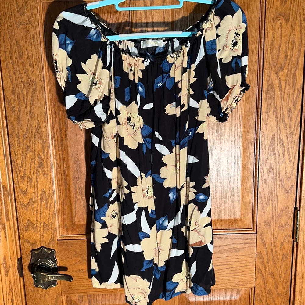 Lightweight tropical print